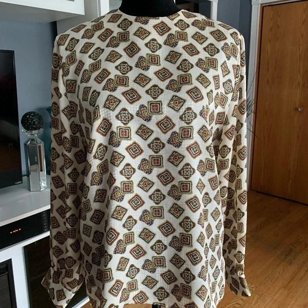 VINTAGE La Chine Classic by Galinda Wang Blouse